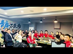 Een grote vriendelijke familie